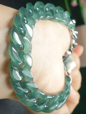 Certified Icy Green 100% Natural A Jadeite jade Bracelet 环环相扣 古巴手链